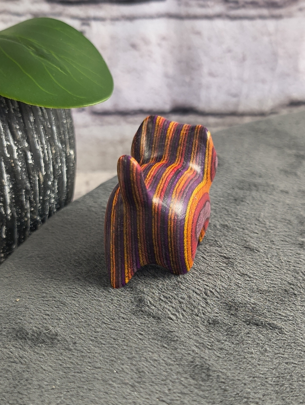 Wooden hand carved cat statue figurine kitty brown Multi color, tail up prancing - Picture 4 of 8